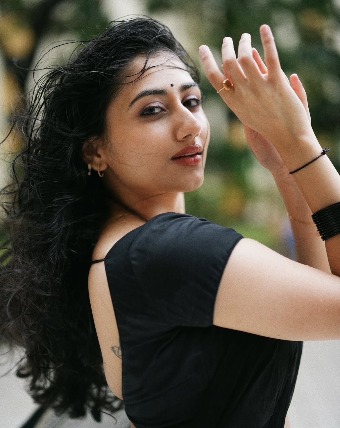 Mazel Vyas Side Profile Moment In Black Saree