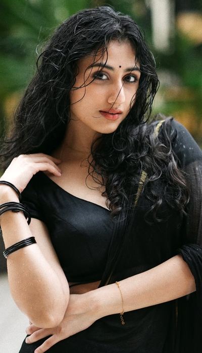 Mazel Vyas Direct Gaze In Wet Hair Saree Shoot