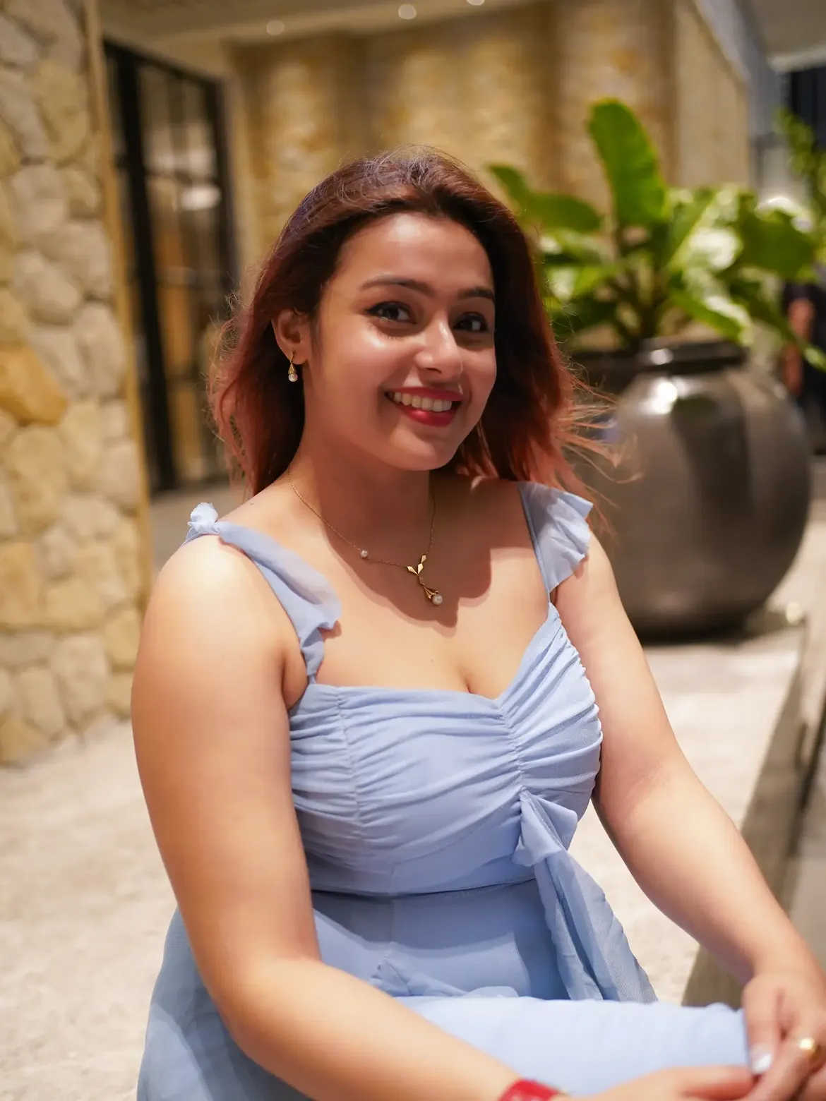 Mokksha Captures Chic Beauty With Soft Expressions