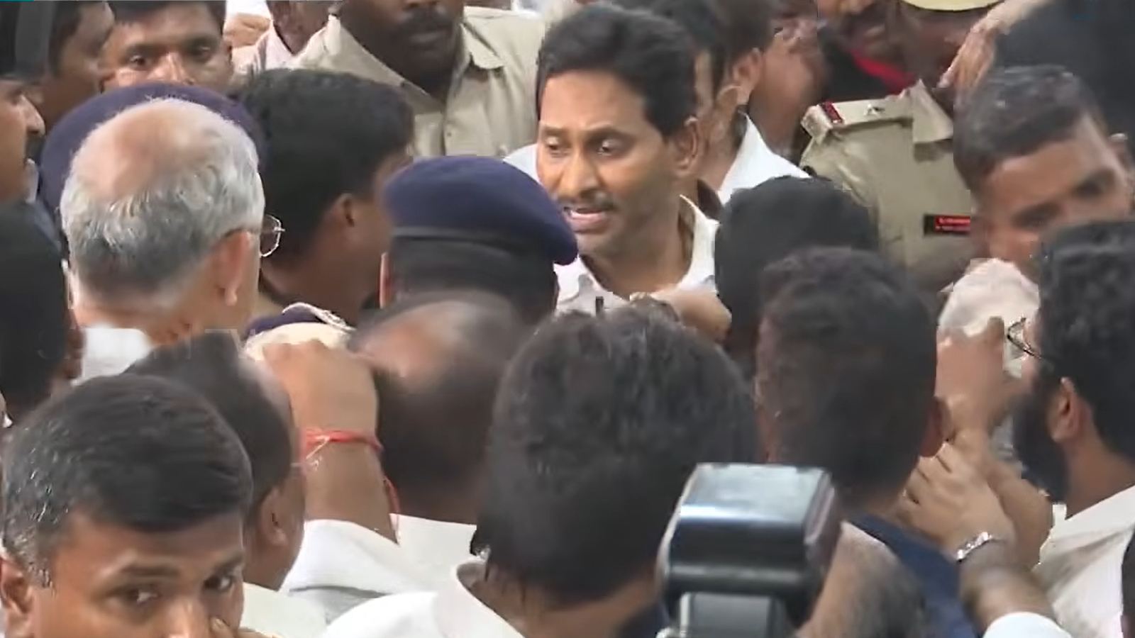 Mudragada funeral after Jagan visit