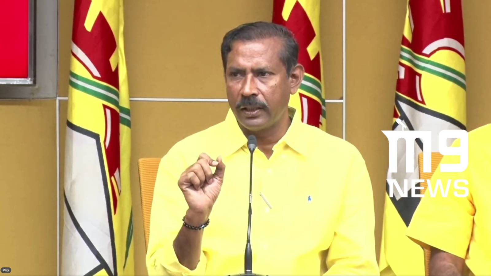 palla-srinivasa-rao-warns-party-leaders-on-bonda-uma-row