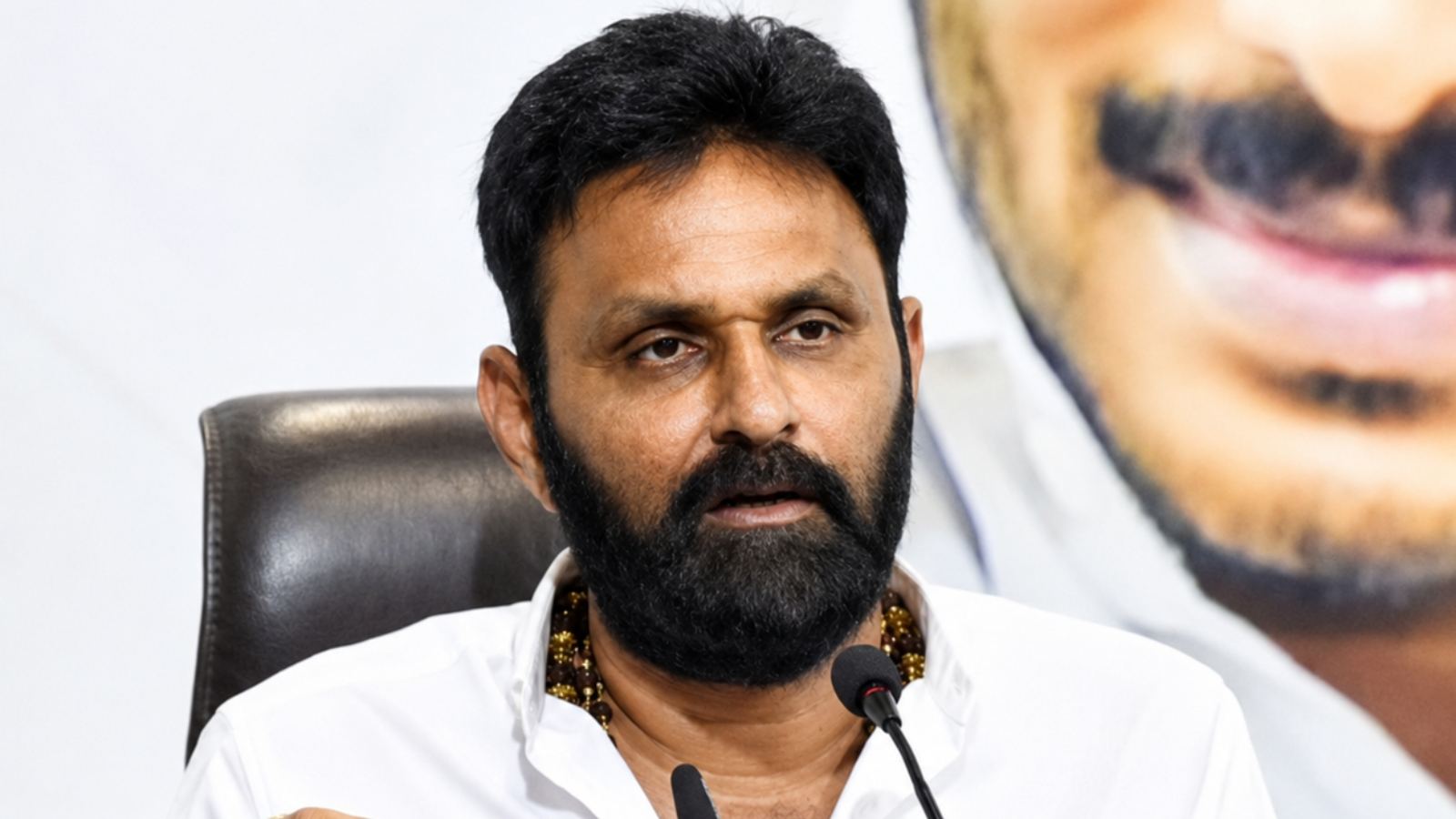 Police case against Kodali Nani