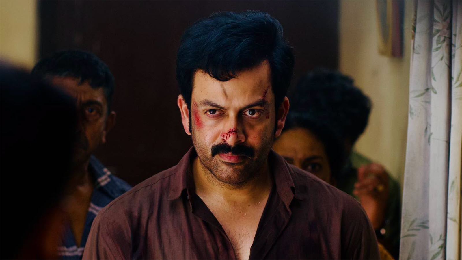 తెలుగు భాషంటే కనీస స్థాయి గౌరవం లేదా పృథ్వీరాజ్ ?