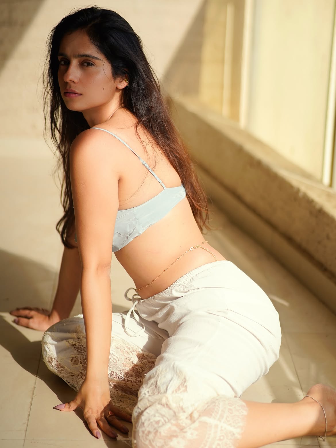 Rose Sardana Effortless Style And Relaxed Confidence