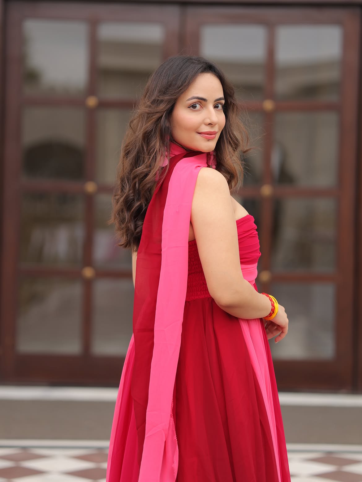 Aanchal Munjal Strikes Confident Pink Glam Pose!
