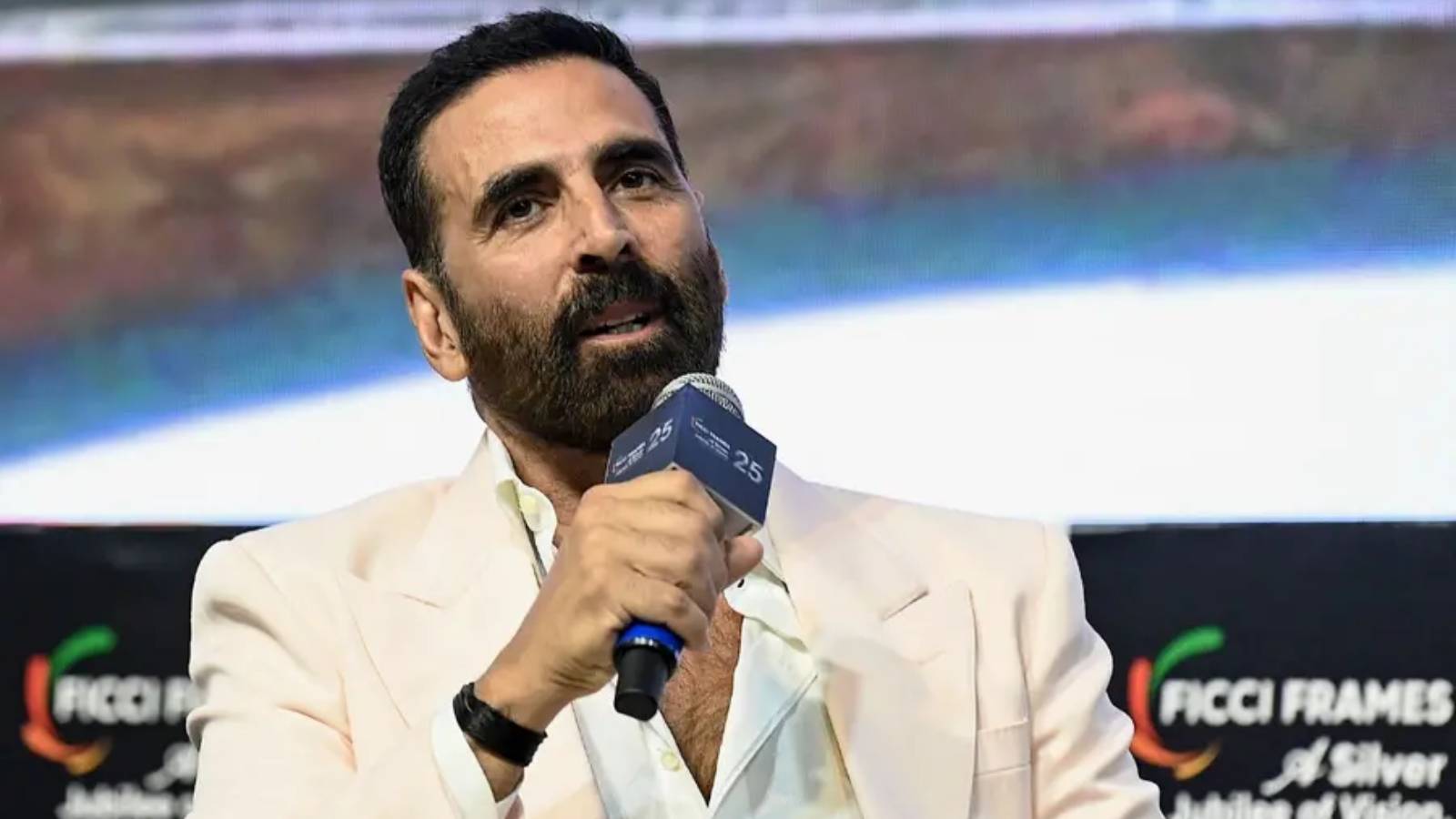Akshay Kumar faces fresh social media allegations