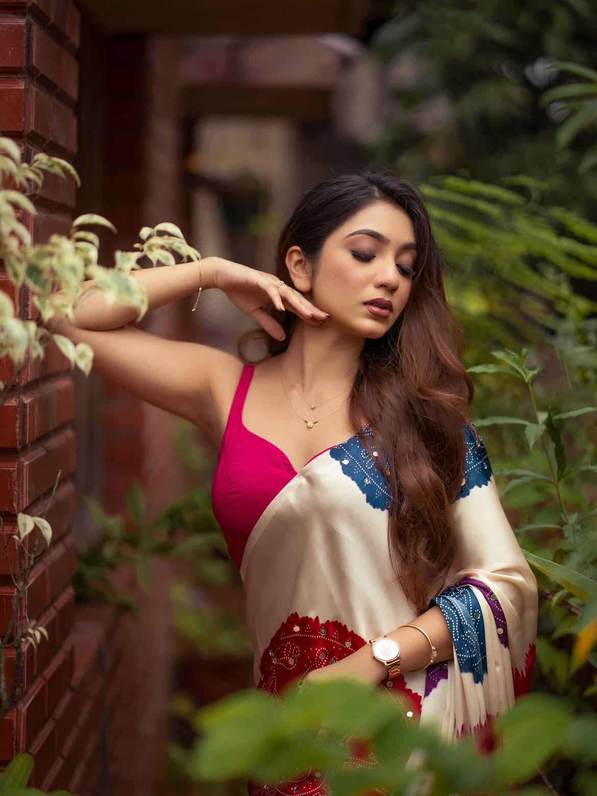 Ananya Guha Strikes Elegant Over Shoulder Pose