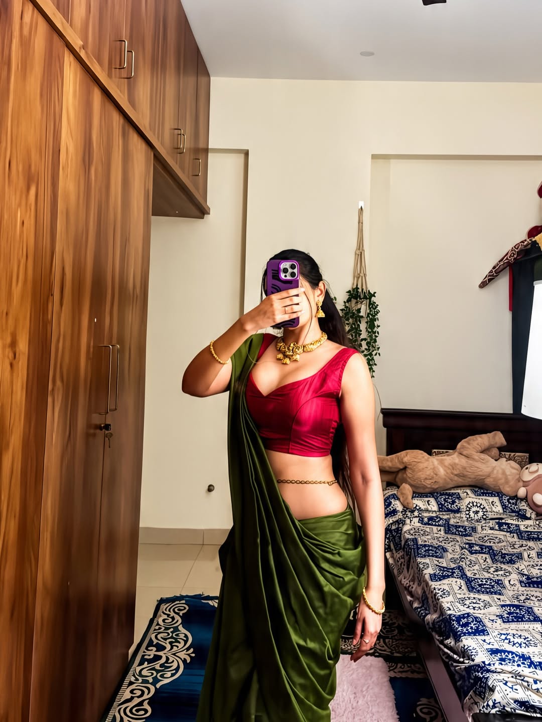 Aparna Reddy Flaunts Elegant Festive Saree Glam Look