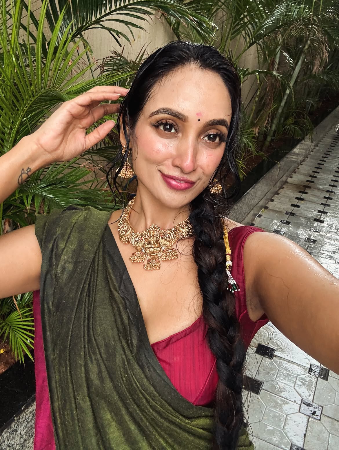 Aparna Reddy Stylish Braid Completes Saree Look