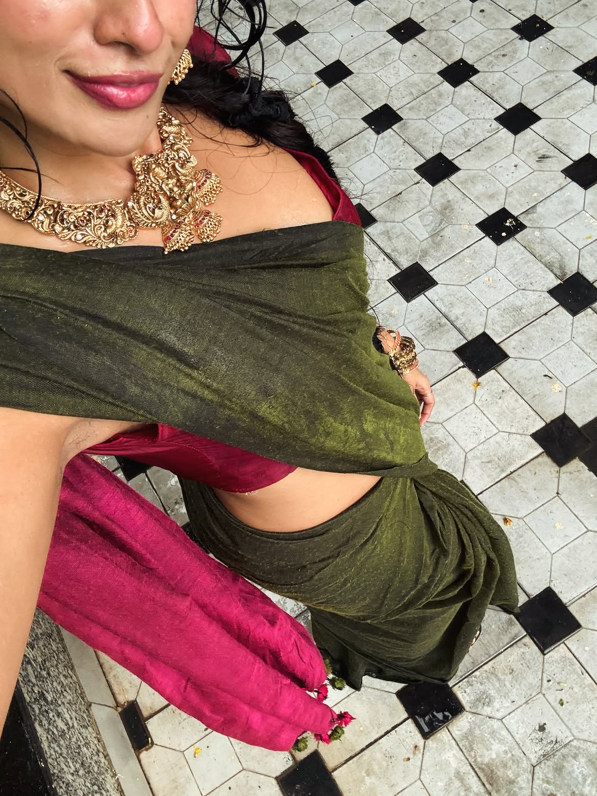 Aparna Reddy Bold Garden Pose In Silk Saree Look