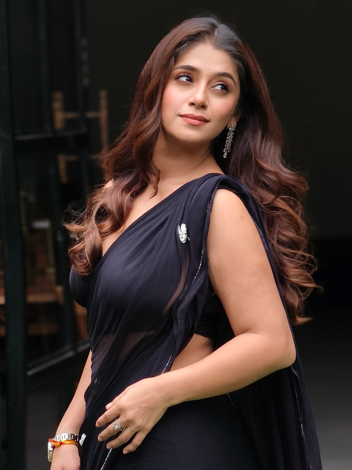 Chandni Bhagwananii Gives A Soft Side Glance Now