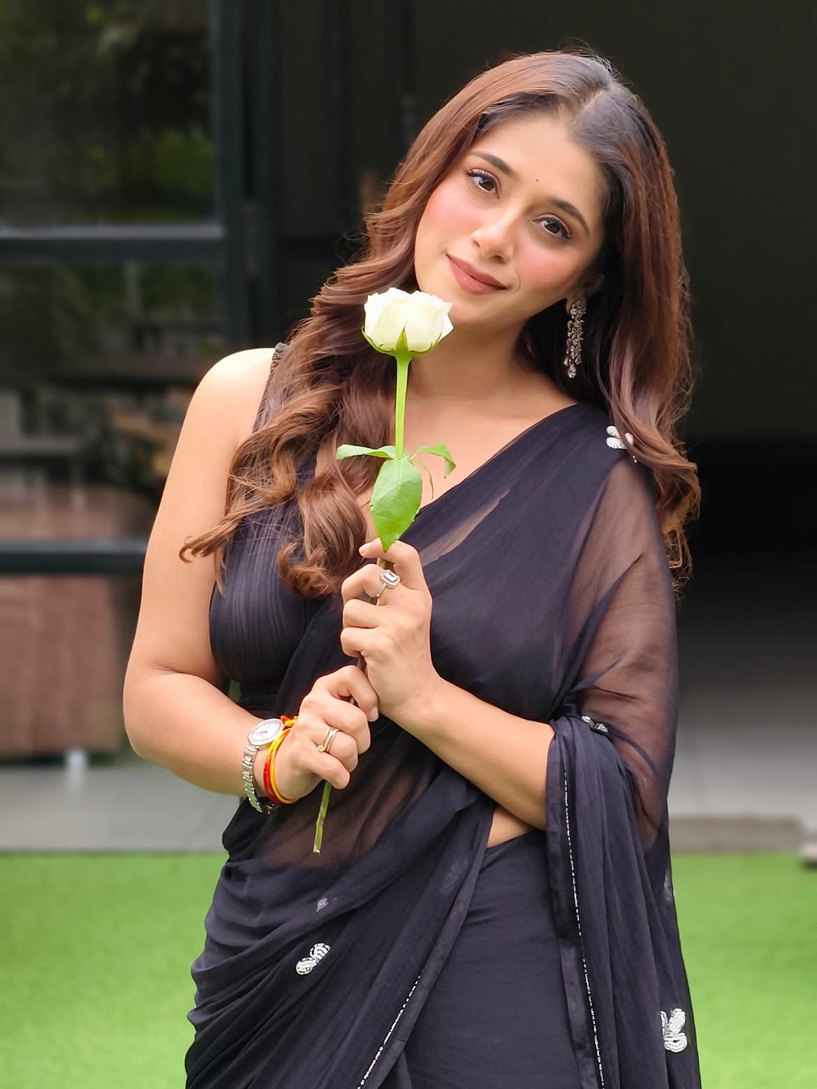 Chandni Bhagwananii Poses With White Rose Today!