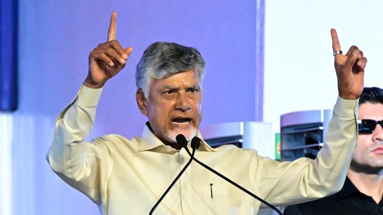 Chandrababu announces Amaravati deadline
