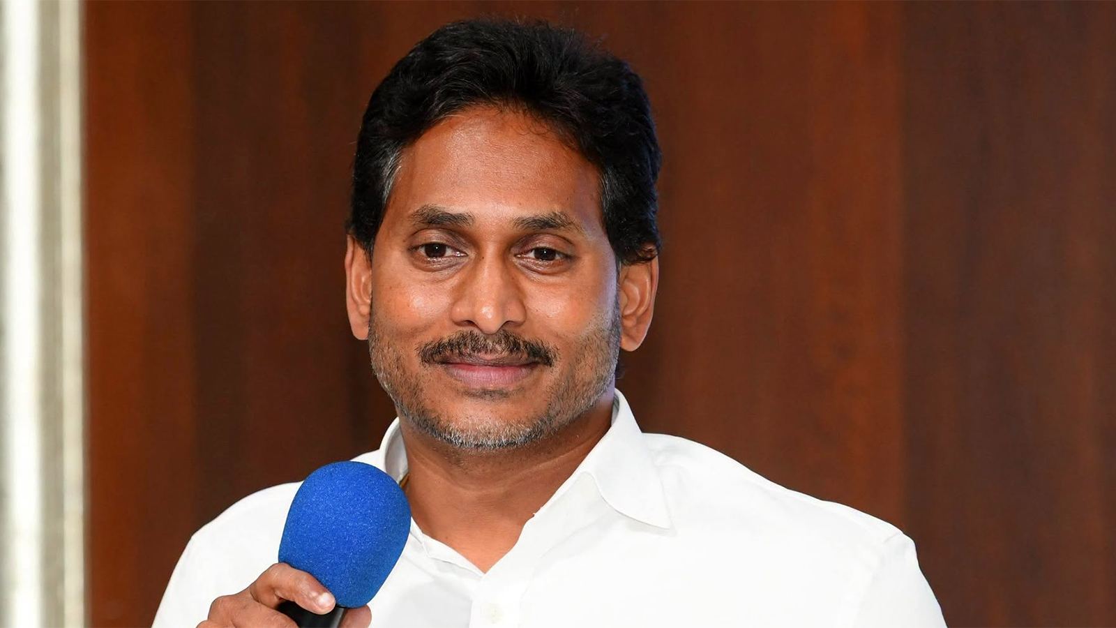 YS Jagan Mohan Reddy during public meeting