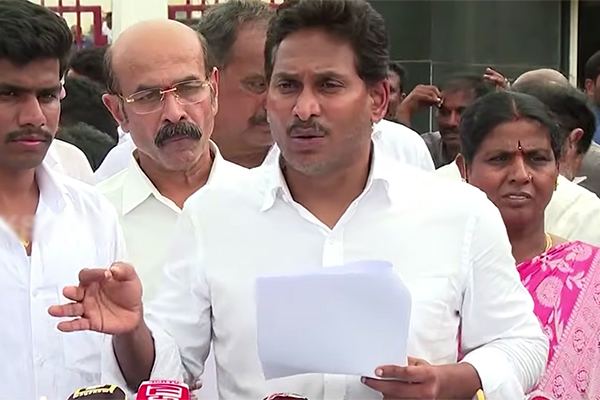 Jagan Kurnool jail visit