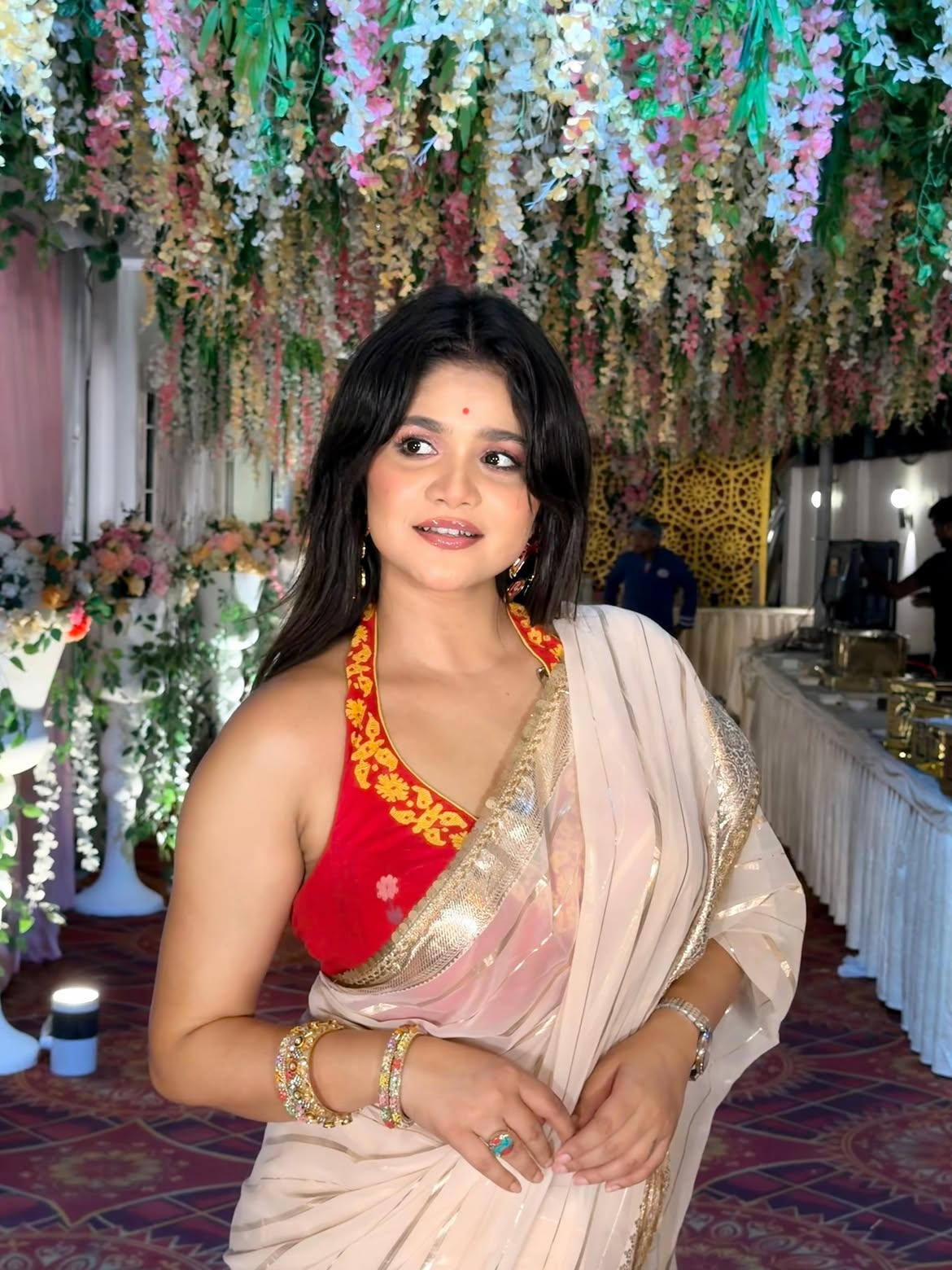 Jina Tarafder In Stylish Cream Saree Portrait Look