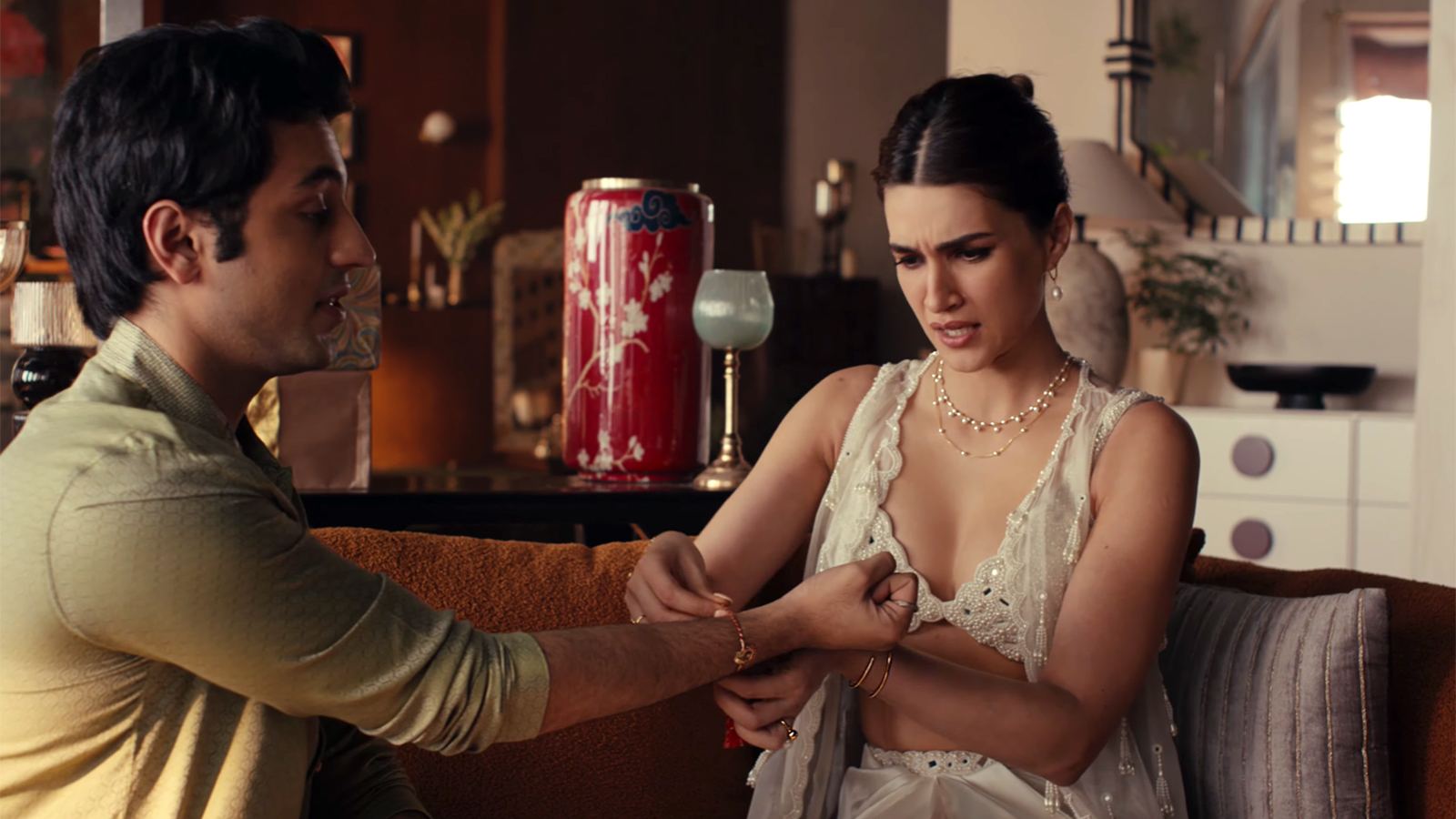 Kriti Sanon in GIVA Raksha Bandhan ad
