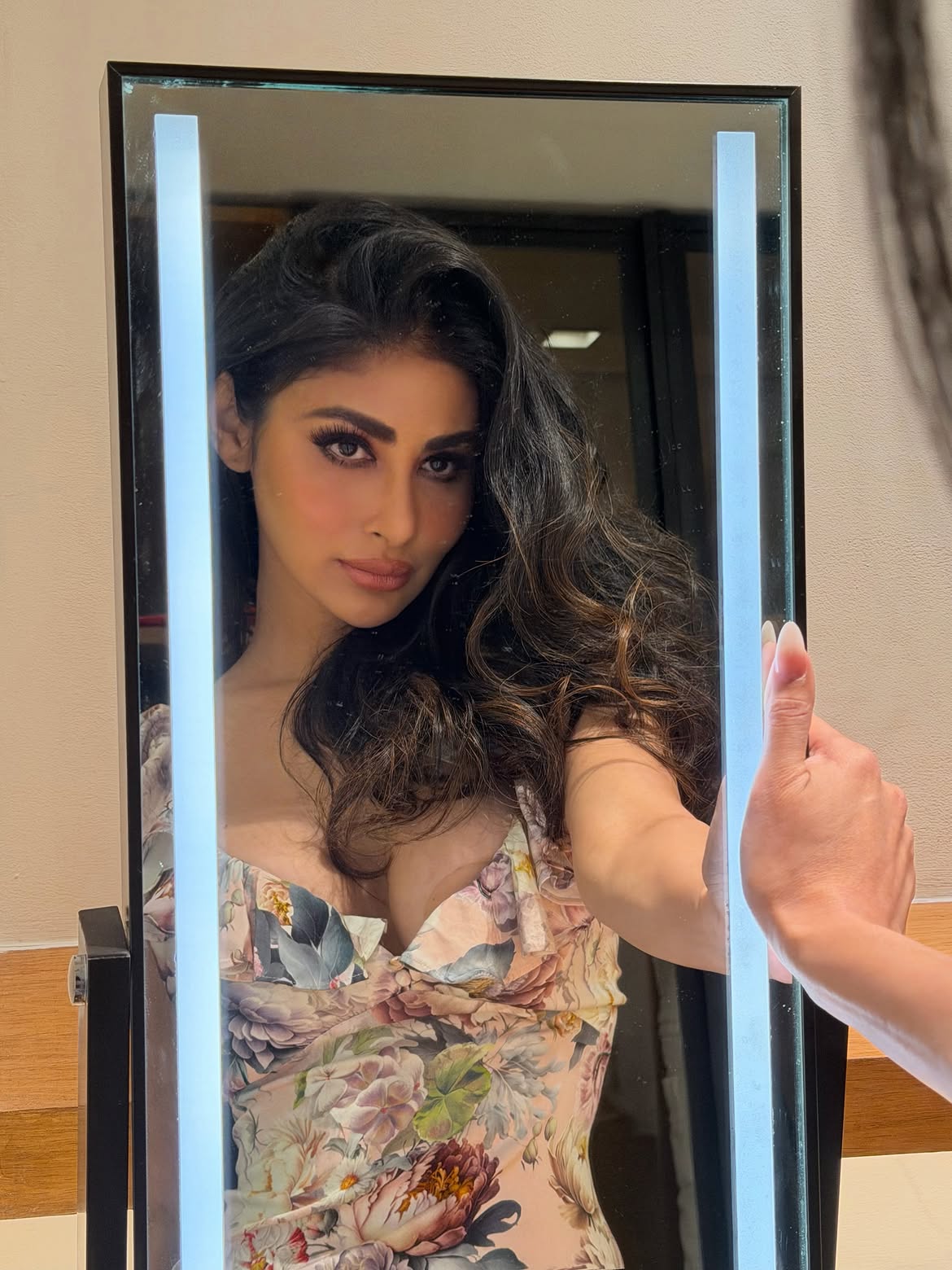 Mouni Roy Mirror Pose With Glam Makeup Look Now