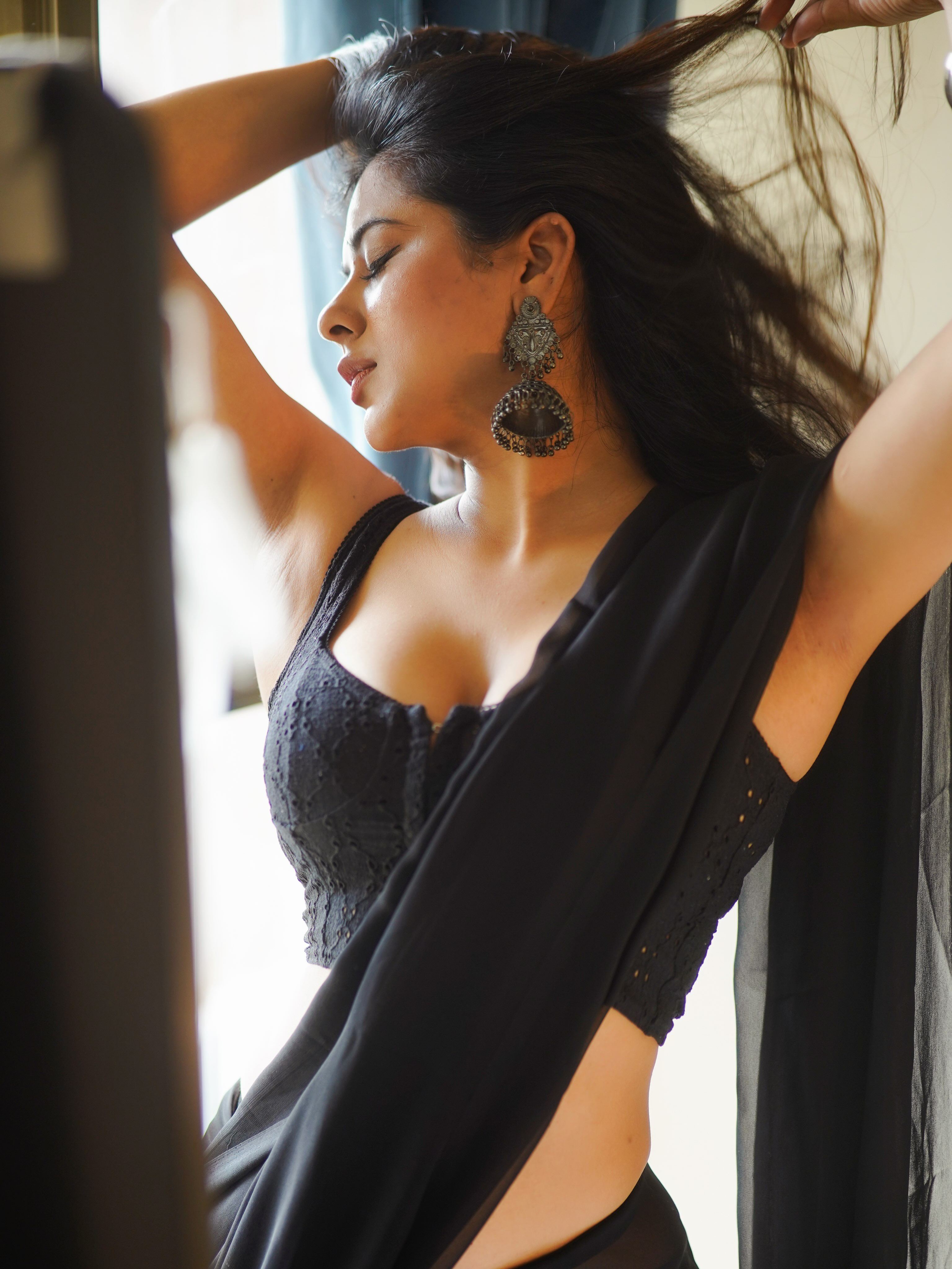 Nidhi Dudhraj Poses With Confident Fashion Attitude