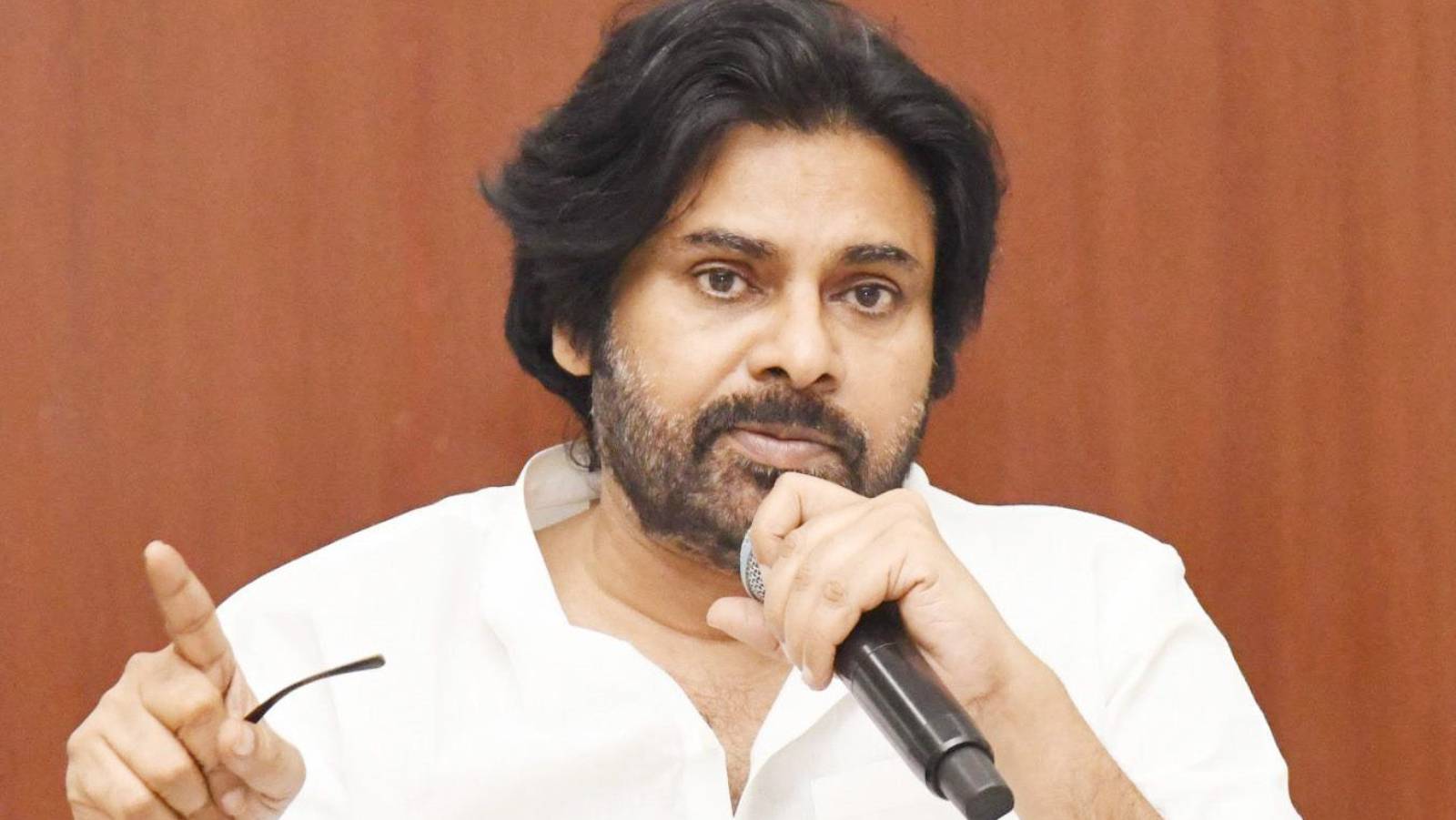 pawan-kalyan-political-guidelines-to-janasena-leaders