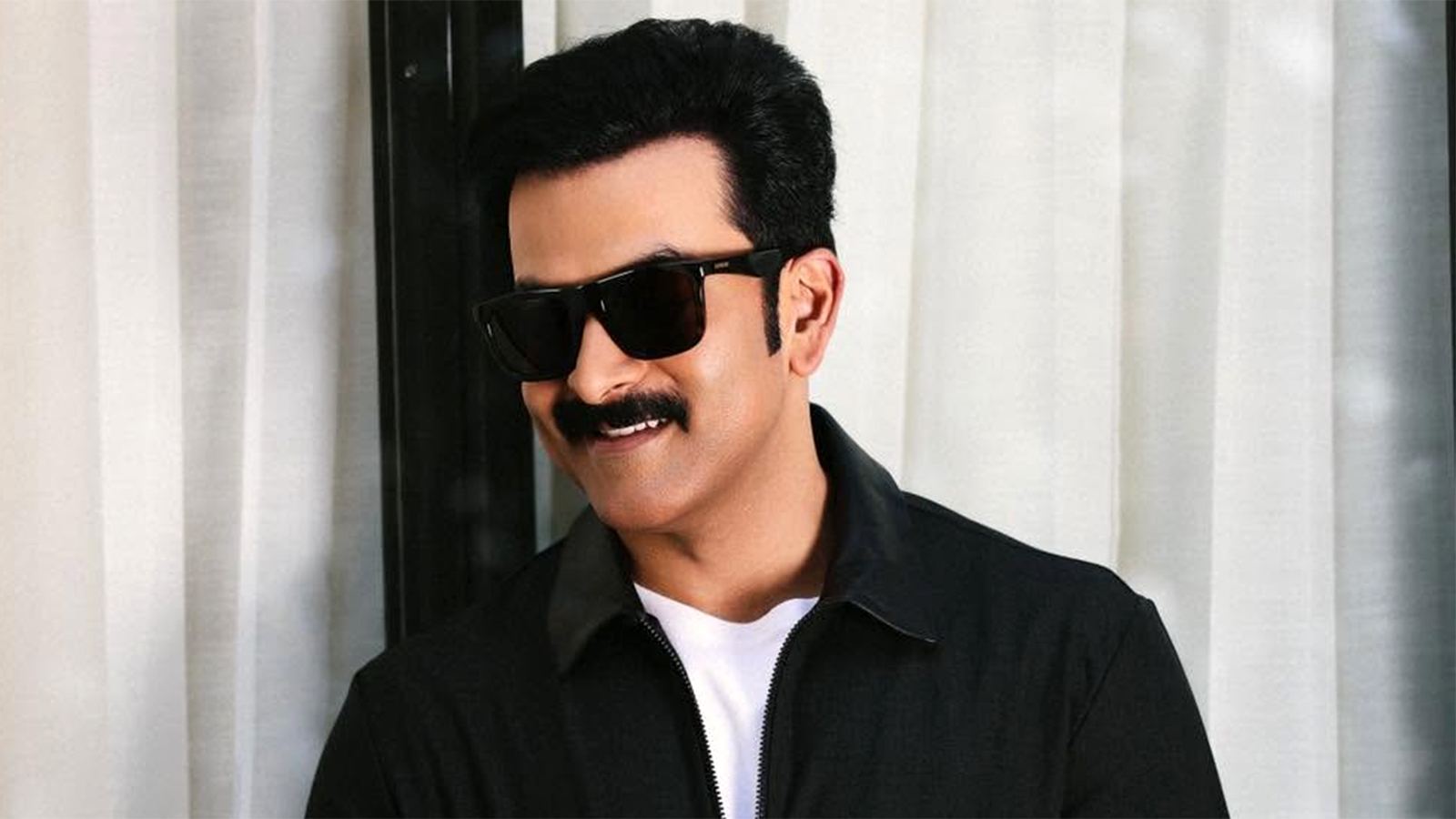 Prithviraj and Kareena in Daayra discussion