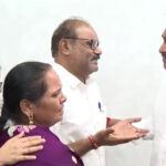 జగన్ ను కలిసిన ప్రియాంక పేరెంట్స్….న్యాయం రూపం మారుతుందా.?