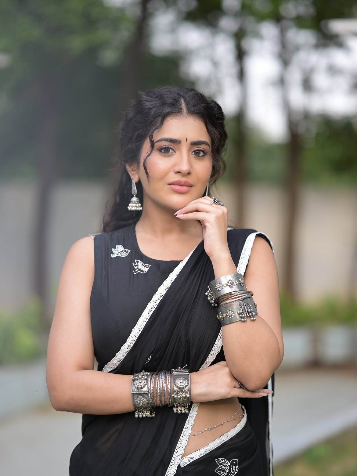 Rashi Singh Captivates In Classic Desi Glam Outfit