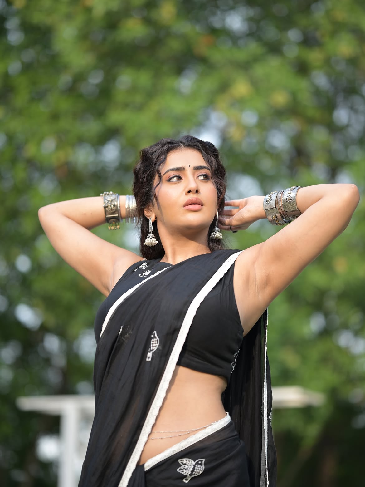 Rashi Singh Strikes Bold Saree Pose Outdoors Today