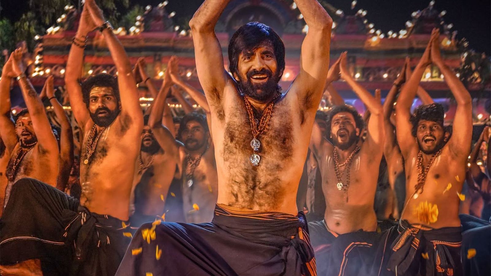 Ravi Teja celebrates Irumudi success