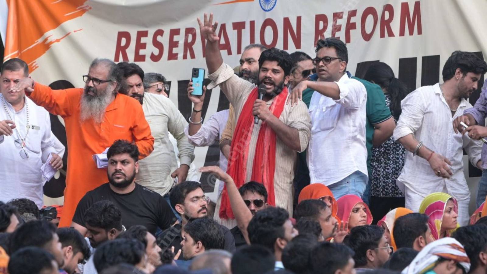 Reservation Hatavo Movement Raises Debate Among Gen-Z Youth