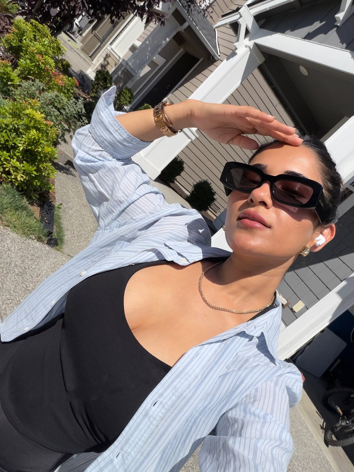 Ruhani Sharma Casual Chic Style With Sunglasses On