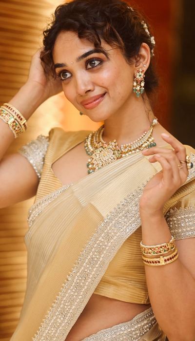 Graceful Smile Completes Golden Saree Style Perfect