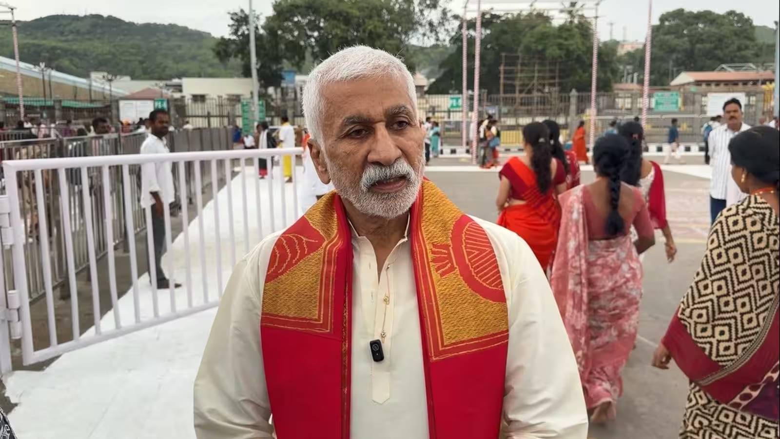 vijaya-sai-reddy-political-move-against-jagan