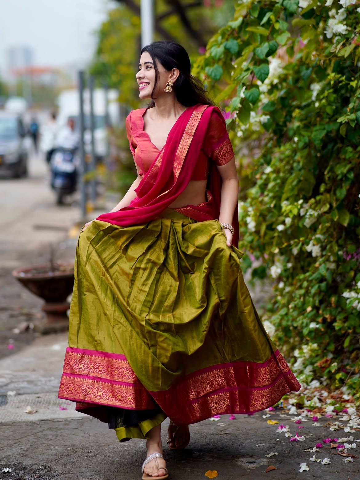 Aarti Chikara Shows Off Her Graceful Indian Walk