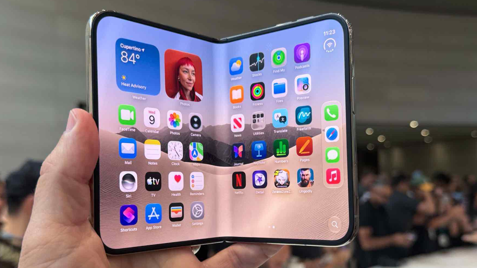 Apple iPhone Duo ₹4.49 lakh price