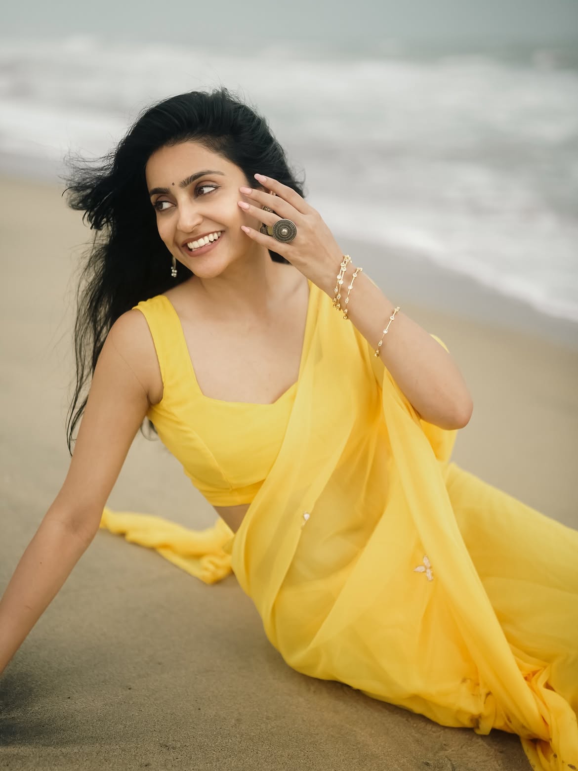 Avantika Mishra In Breezy Yellow Georgette Drape