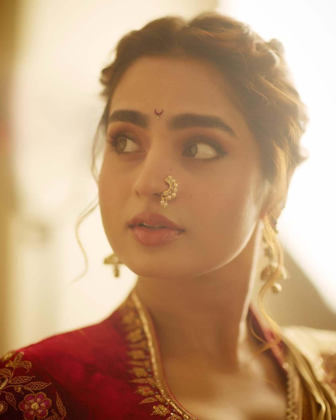 Ayesha Khan Serves Bold Traditional Glamour Look