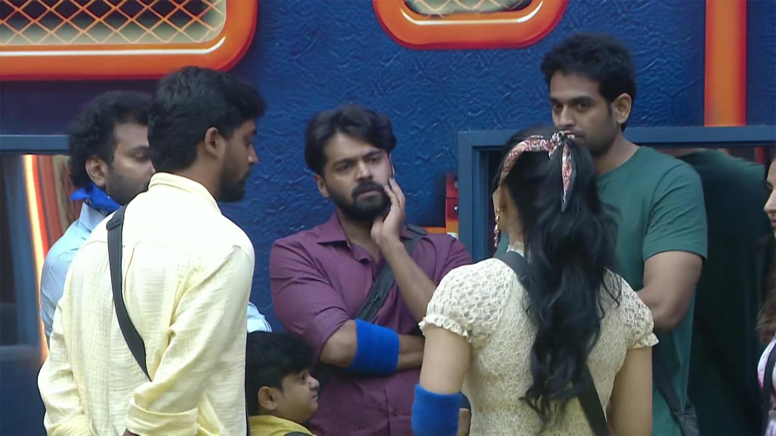 Bigg Boss Telugu Season 10 Thrigun Unites Everyone Against Rohith