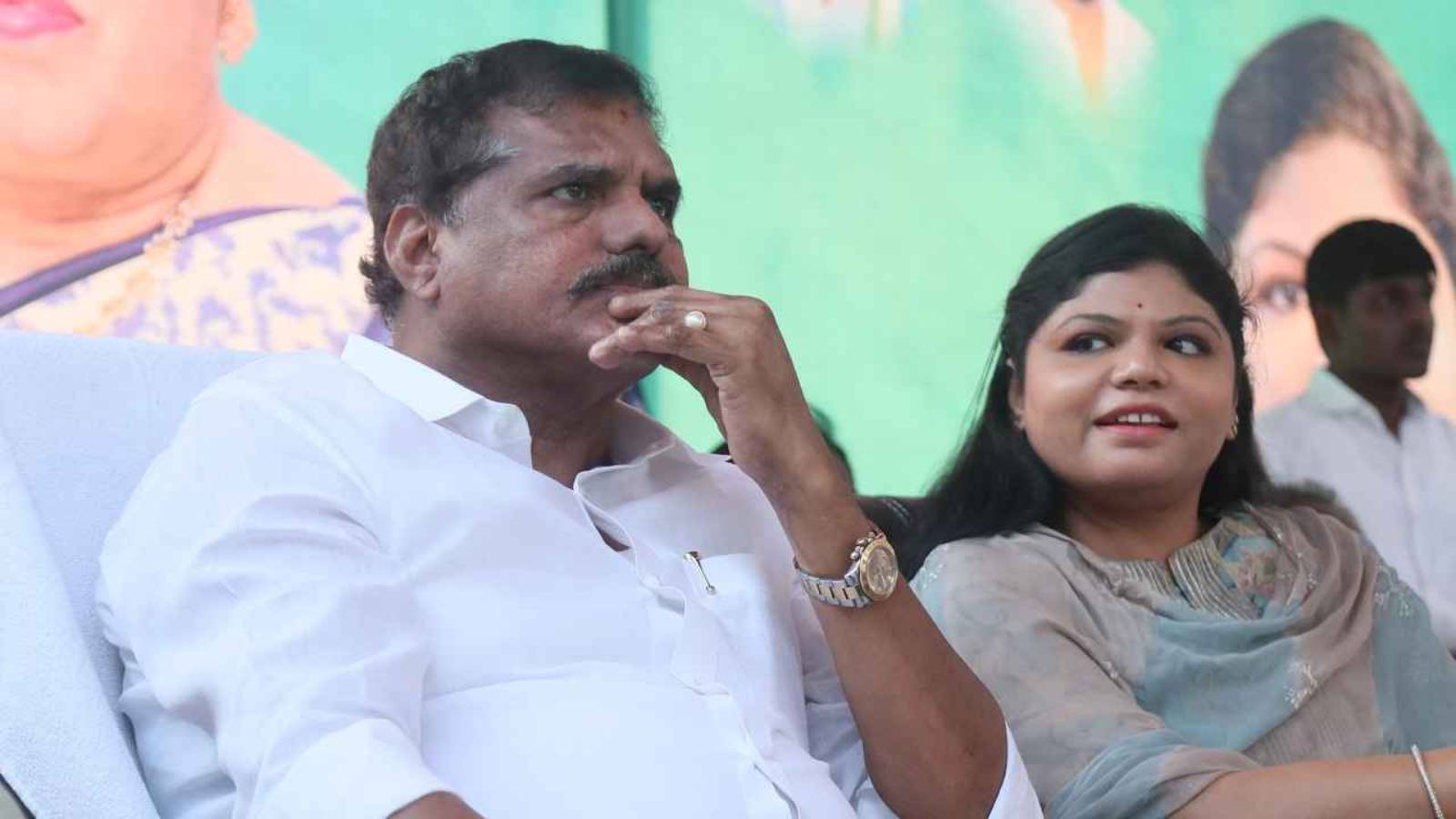 మజ్జి శ్రీను పుణ్యమాని పదవులొస్తే సంతోషించాలి కానీ...