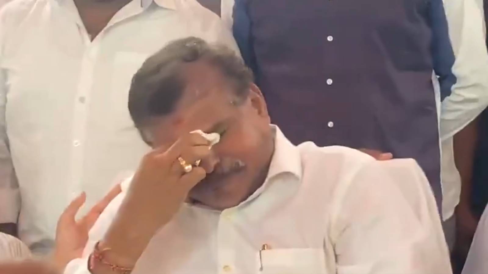 Botsa Satyanarayana Tears after Chinna Sreenu quit YSRCP