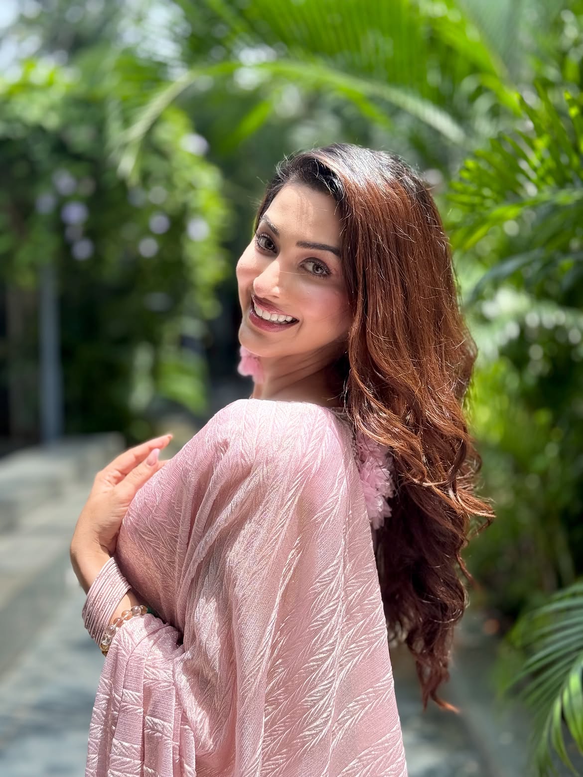 Eshaanya Captivates Fans In A Chic Pink Ensemble