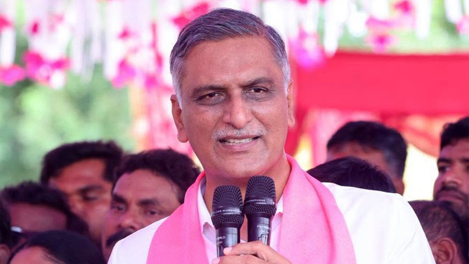 చంద్రబాబే నయం.. కుప్పంకి నీళ్ళు పారిస్తున్నారు: హరీష్ రావు