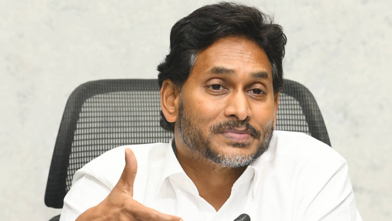 Jagan Using New Weapon Against Lokesh?