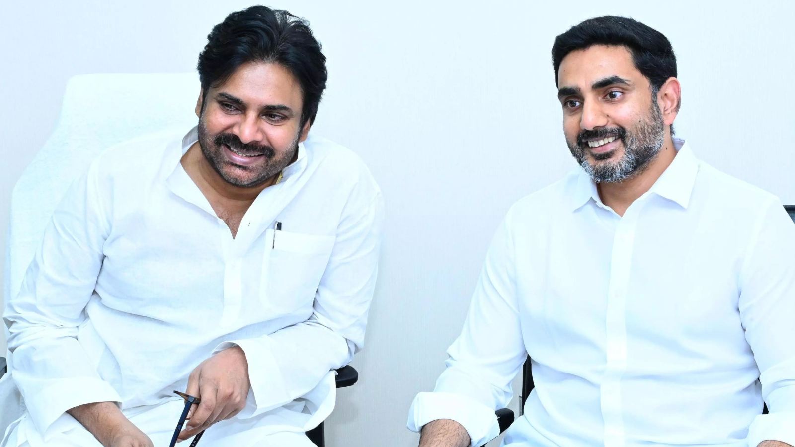 Lokesh wishes Pawan Kalyan on birthday