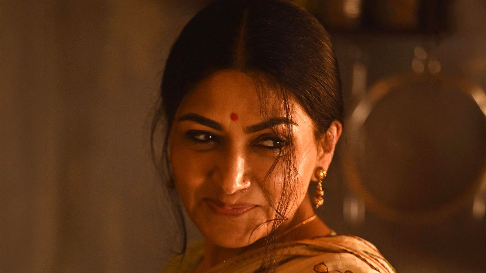 Mahakali Kushboo First Look