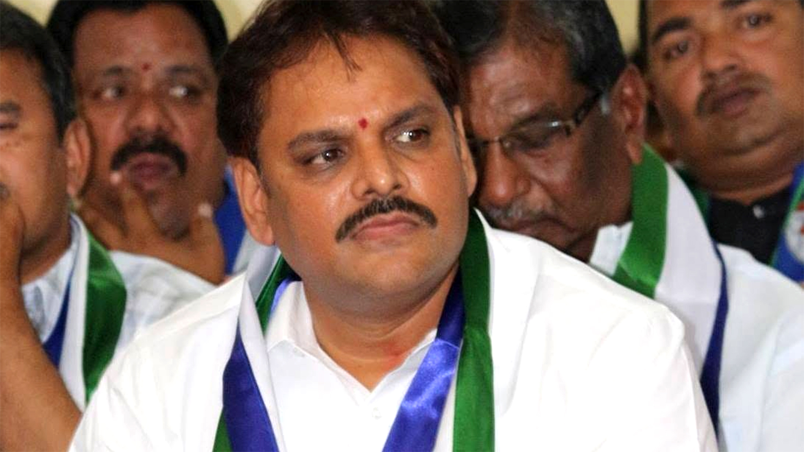 Majji Srinivasa Rao resigns from YCP