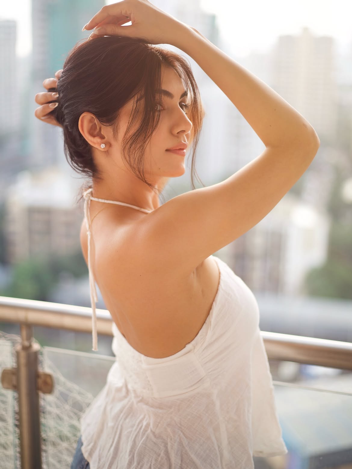 Misha Narang Looks Radiant In Minimalist Fashion