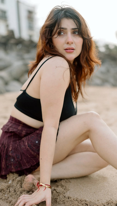 Pics: Naazukmadanlochan Stuns In Sultry Beachside Look