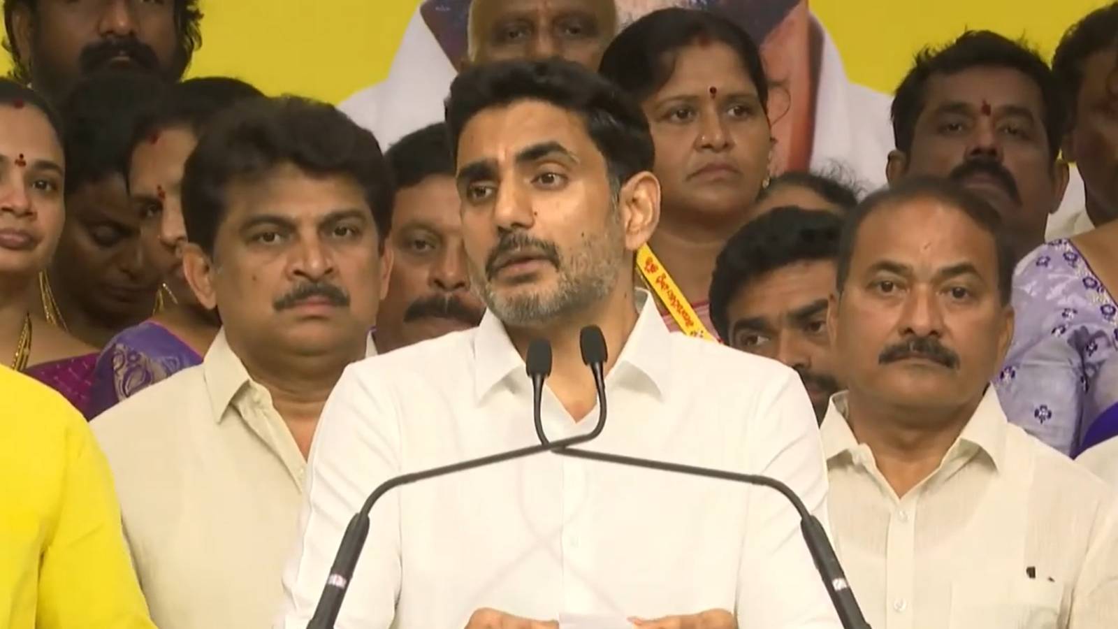 Nara Lokesh at Mangalagiri housing programme