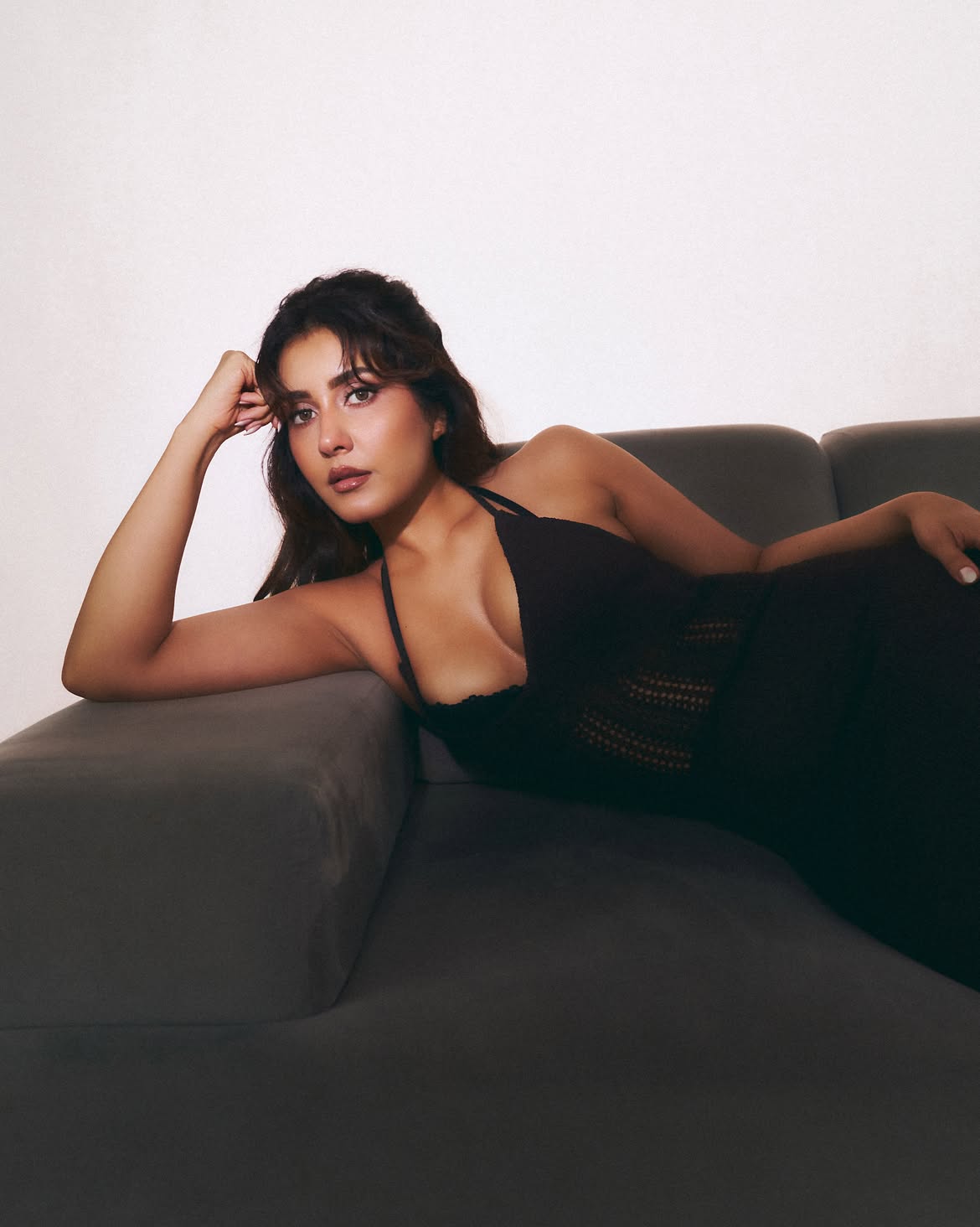 Raashii Khanna Gives A Fierce Gaze In Black Gown